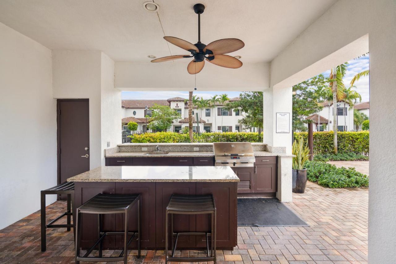Kasa Hollywood Fort Lauderdale Davie Exterior photo